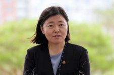 뉴욕증시, 2년만에 최대폭 상승...테슬라, 900달러 코 앞 | 뉴스 | 뉴스/시세 - 팍스넷 증권포털