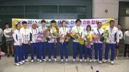 [스포츠]금메달 2개·동메달 3개 태권도 대표팀 귀국 금메달 2개·동메달 3개 태권도 대표팀 귀국