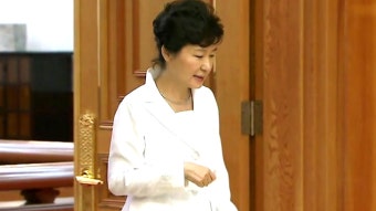 [사회]검찰, 박 前 대통령 수사 임박...출국금지 검토 검찰, 박 前 대통령 수사 임박...출국금지 검토