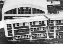 Collapsed Building 이미지 (HE9613-001) - 게티이미지뱅크 Collapsed Building
