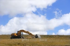 Lonely Digger 이미지 (99021784) - 게티이미지뱅크 Lonely Digger