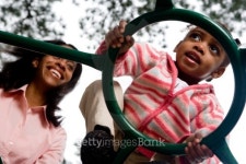 Mother playing with her daughter on jungle gym at park 이미지 (80294011) - 게티이미지뱅크 Mother playing with her daughter on... 