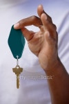 Hand Holding Key 이미지 (77734833) - 게티이미지뱅크 Hand Holding Key
