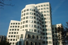 futuristic gehry building 이미지 (99237743) - 게티이미지뱅크 futuristic gehry building