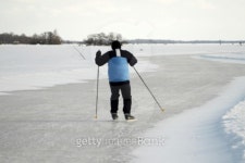 Skating on a lake 이미지 (90405182) - 게티이미지뱅크 Skating on a lake
