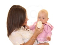 feeding baby 이미지 (93836499) - 게티이미지뱅크 feeding baby