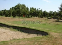 Golf course hole and bunker 이미지 (91091644) - 게티이미지뱅크 Golf course hole and bunker