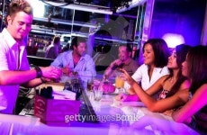 Young adults at a nightclub 이미지 (128940916) - 게티이미지뱅크 Young adults at a nightclub