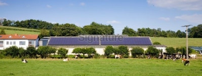 Farm with Solar Panel 이미지 (173751405) - 게티이미지뱅크 Farm with Solar Panel