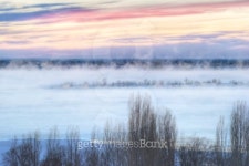 frozen sunrise over the river 이미지 (99493772) - 게티이미지뱅크 frozen sunrise over the river