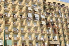Lively yellow Apartments 이미지 (147255745) - 게티이미지뱅크 Lively yellow Apartments