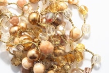 Precious golden pearls 이미지 (145186453) - 게티이미지뱅크 Precious golden pearls