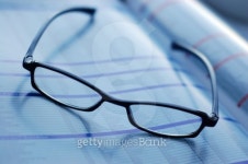 glasses on newspaper page 이미지 (99923628) - 게티이미지뱅크 glasses on newspaper page