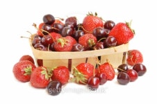 Strawberries and cherries in a basket 이미지 (94375632) - 게티이미지뱅크 Strawberries and cherries in a basket