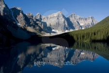 Banff National Park Lake Moraine 이미지 (91631407) - 게티이미지뱅크 Banff National Park Lake Moraine