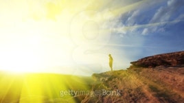 Man on the cliff 이미지 (95390099) - 게티이미지뱅크 Man on the cliff