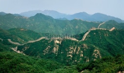 Great Wall of China Winds Over Mountain Tops Near Bejing 이미지 (176086768) - 게티이미지뱅크 Great Wall of China Winds Over... 