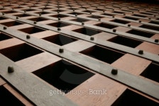 Metal grating 이미지 (95120404) - 게티이미지뱅크 Metal grating