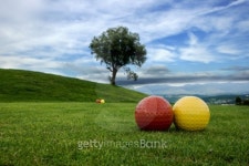 Area of play in the golf course with blue sky 이미지 (95250560) - 게티이미지뱅크 Area of play in the golf course with blue sky