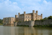 Magnificent Leeds Castle in Kent, England, UK 이미지... 게티이미지뱅크 Magnificent Leeds Castle in Kent, England, UK