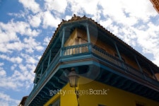 Blue and yellow house in cuba 이미지 (95273230) - 게티이미지뱅크 Blue and yellow house in cuba