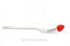 Fresh raspberry on fork over white background 이미지 (101478743) - 게티이미지뱅크 Fresh raspberry on fork over white background