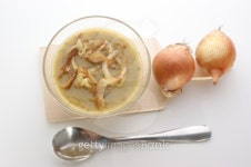 homemade onion soup in a glass bowl 이미지 (100868797) - 게티이미지뱅크 homemade onion soup in a glass bowl