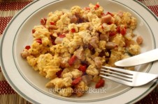 scrambled eggs with organic tomato and bacon 이미지 (101789760) - 게티이미지뱅크 scrambled eggs with organic tomato and bacon