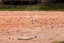 Baseball diamond infield strewn with colorful easter eggs 이미지 (147012534) - 게티이미지뱅크 Baseball diamond infield... 