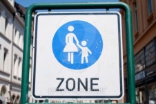 only pedestrians traffic sign 이미지 (105689945) - 게티이미지뱅크 only pedestrians traffic sign
