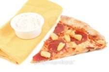 pepperoni pizza with pineapple 이미지 (100247064) - 게티이미지뱅크 pepperoni pizza with pineapple