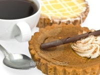 Pumpkin Tart with Coffee 이미지 (114255794) - 게티이미지뱅크 Pumpkin Tart with Coffee