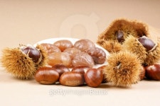 Chestnuts and marron glacé 이미지 (122831754) - 게티이미지뱅크 Chestnuts and marron glacé