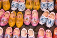 Wooden shoes for sale. 이미지 (92044797) - 게티이미지뱅크 Wooden shoes for sale.