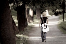 Young Woman in the Park. 이미지 (152182191) - 게티이미지뱅크 Young Woman in the Park.