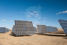 Aligned solar panels facing the sun 이미지 (153718400) - 게티이미지뱅크 Aligned solar panels facing the sun