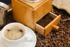 Old coffee grinder, cup and maker 이미지 (118973657) - 게티이미지뱅크 Old coffee grinder, cup and maker