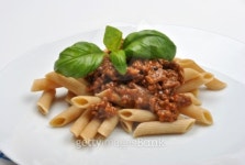 home made pasta with mince sauce and basil 이미지 (101467554) - 게티이미지뱅크 home made pasta with mince sauce and basil