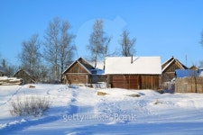 rural house on coast river 이미지 (119401319) - 게티이미지뱅크 rural house on coast river