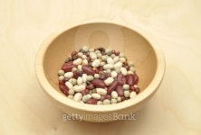 Detailed but simple image of legumes on wood 이미지 (100911091) - 게티이미지뱅크 Detailed but simple image of legumes on wood