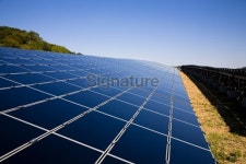 Solar Farm in the Countryside 이미지 (182420771) - 게티이미지뱅크 Solar Farm in the Countryside