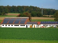 Farm with solar panels 이미지 (183245491) - 게티이미지뱅크 Farm with solar panels