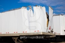 White trailer after accident 이미지 (109170977) - 게티이미지뱅크 White trailer after accident