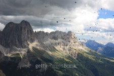 cloud of birds in Dolomites 이미지 (152140994) - 게티이미지뱅크 cloud of birds in Dolomites