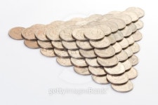 Pyramid made of coins 이미지 (146968177) - 게티이미지뱅크 Pyramid made of coins