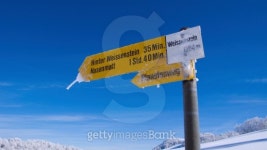 icy sign post 이미지 (176955664) - 게티이미지뱅크 icy sign post