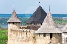 Spring view of Khotyn Fortress (Chernivtsi Oblast, Ukraine) 이미지 (153149223) - 게티이미지뱅크 Spring view of Khotyn... 