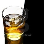 Glass of whisky 이미지 (126938476) - 게티이미지뱅크 Glass of whisky