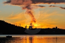 Oil Refinery and sunset 이미지 (133910212) - 게티이미지뱅크 Oil Refinery and sunset