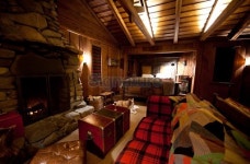 Cozy Bedroom and a fireplace 이미지 (184871028) - 게티이미지뱅크 Cozy Bedroom and a fireplace